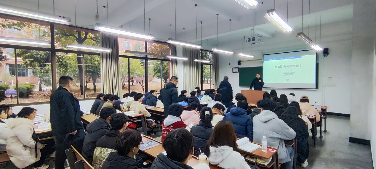 说明: D:\我的文档\Documents\Tencent Files\17177506\nt_qq\nt_data\Pic\2025-02\Ori\8f9a2207a8dfcccd4af6a94c36276c3c.jpg